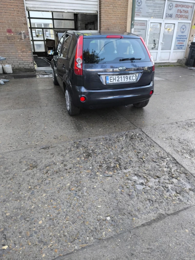 Ford Fiesta 1.4, снимка 4 - Автомобили и джипове - 48602990