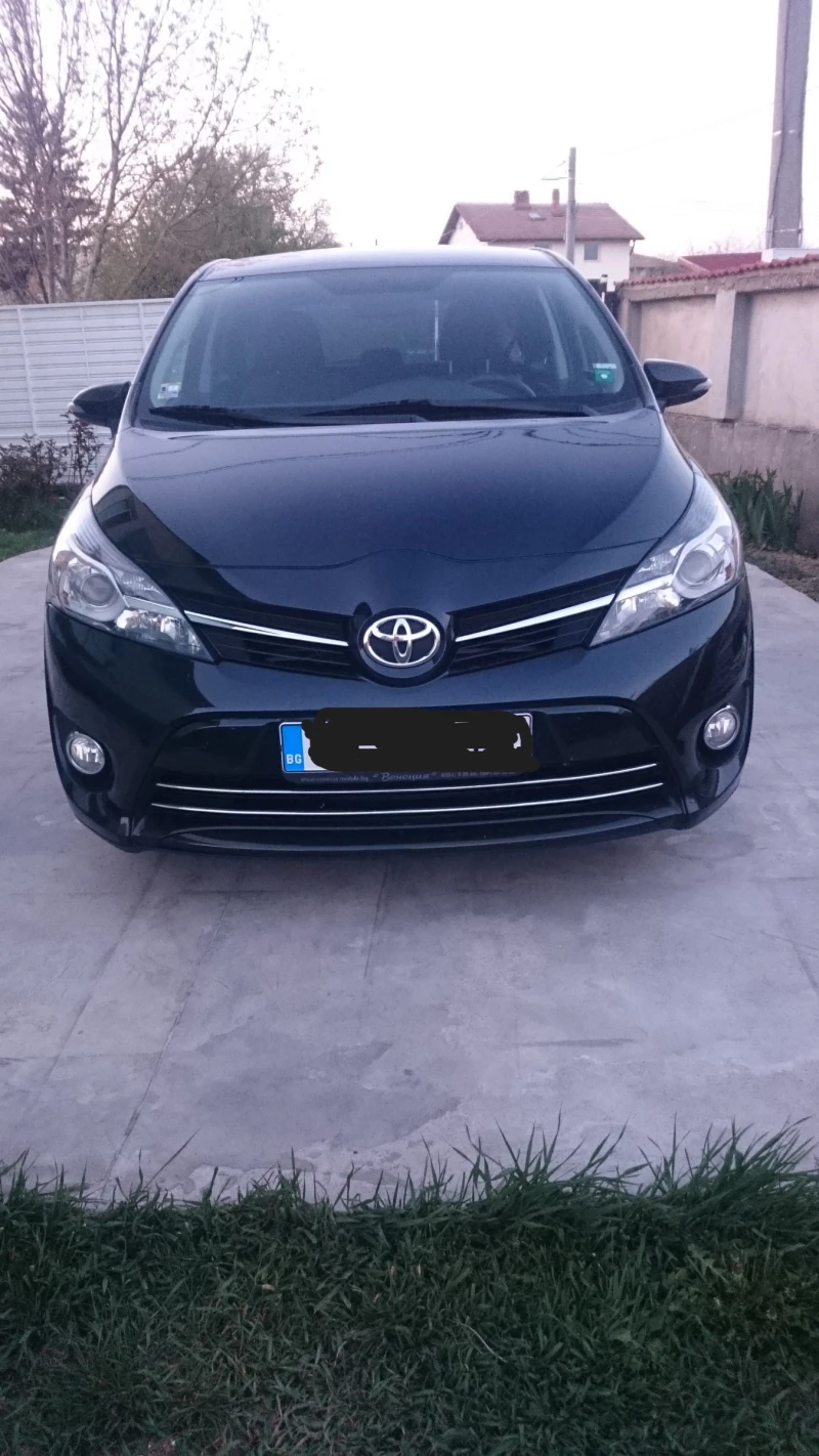 Toyota Verso, снимка 1 - Автомобили и джипове - 48701909