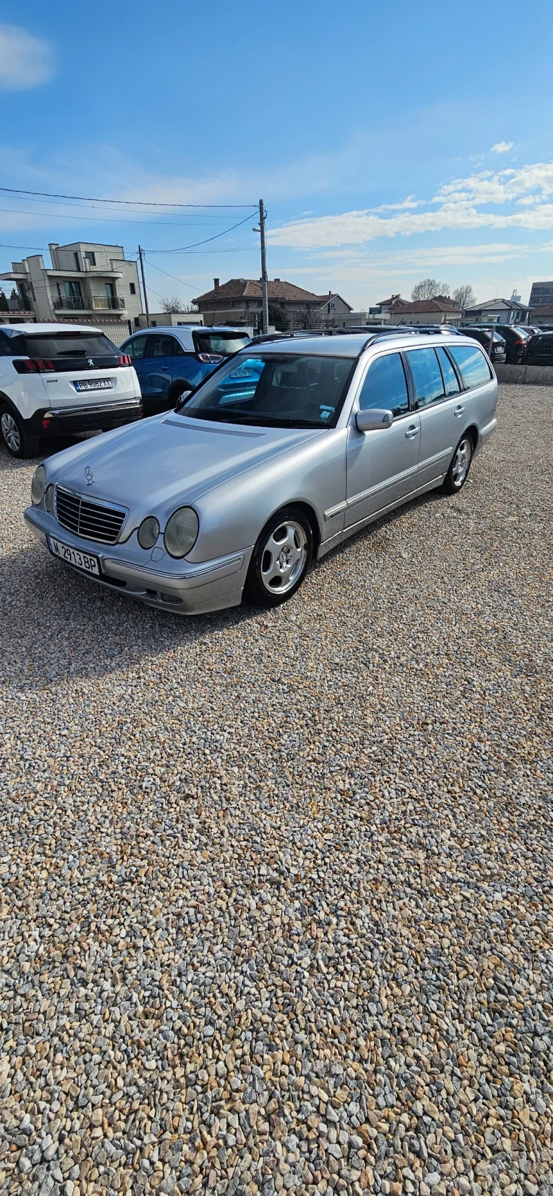 Mercedes-Benz E 270, снимка 3 - Автомобили и джипове - 49137328