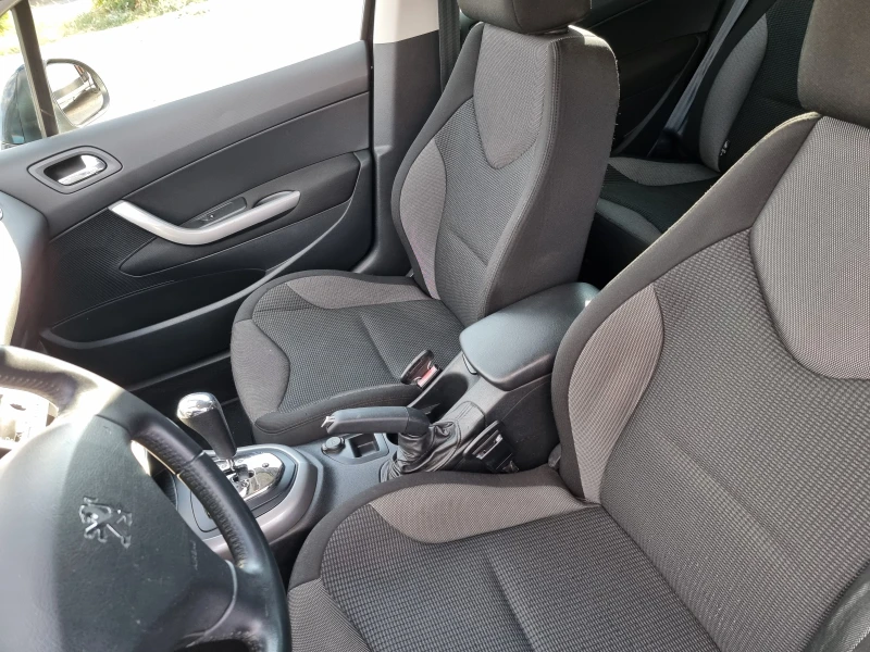 Peugeot 308 АВТОМАТИК, снимка 12 - Автомобили и джипове - 51737952
