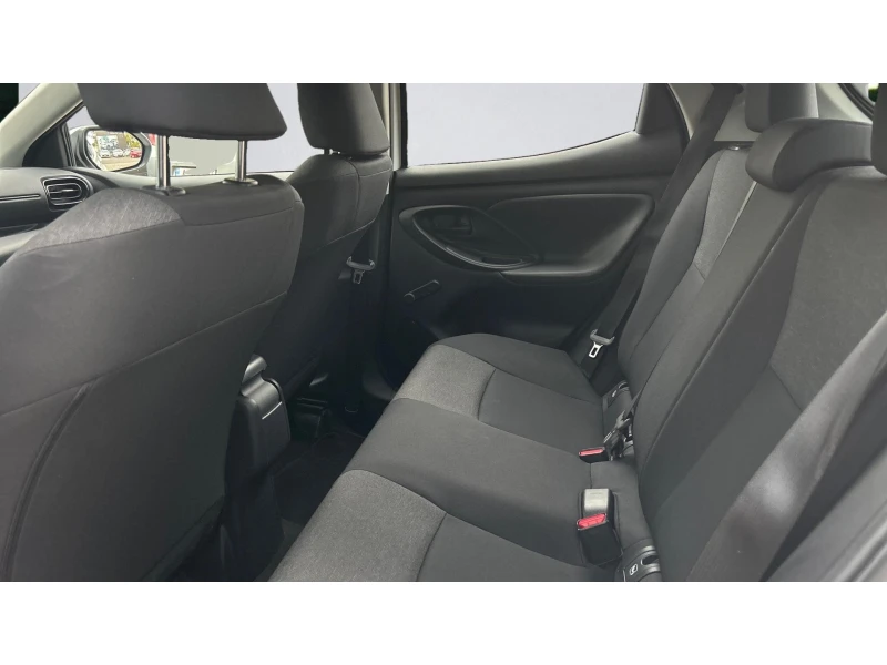 Toyota Yaris Месечна вноска от 380 лв., снимка 11 - Автомобили и джипове - 52103937