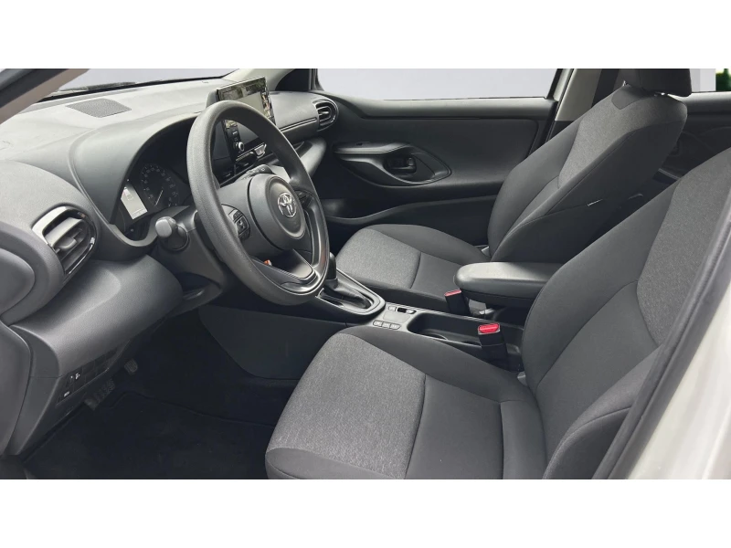 Toyota Yaris Месечна вноска от 380 лв., снимка 12 - Автомобили и джипове - 52103937