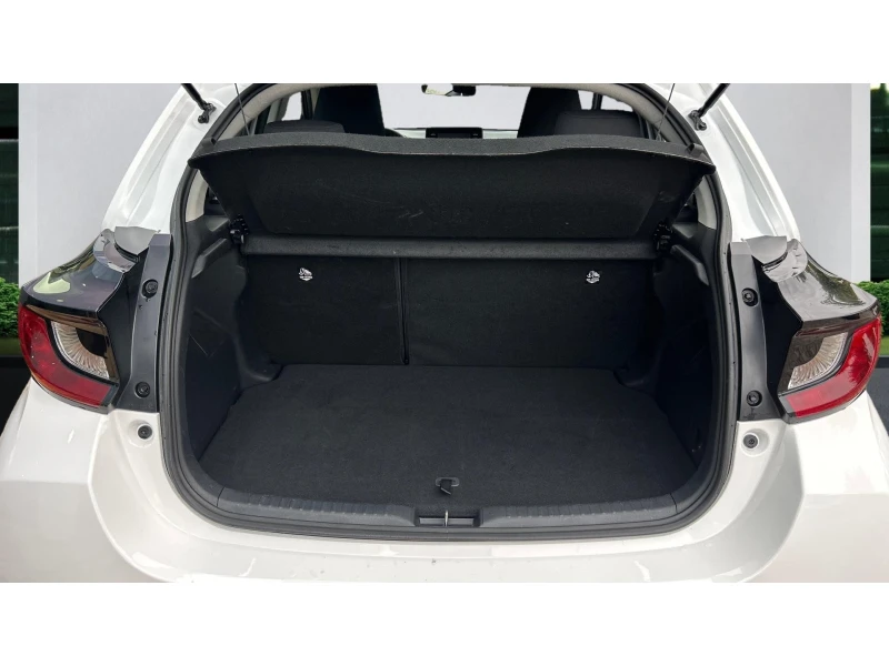 Toyota Yaris Месечна вноска от 380 лв., снимка 10 - Автомобили и джипове - 52103937