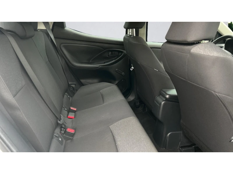 Toyota Yaris Месечна вноска от 380 лв., снимка 7 - Автомобили и джипове - 52103937