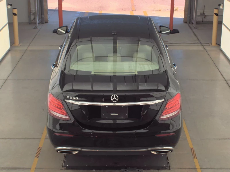 Mercedes-Benz E 300, снимка 6 - Автомобили и джипове - 52485726