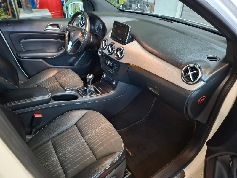 Mercedes-Benz B 200 1.8, снимка 4 - Автомобили и джипове - 53436482