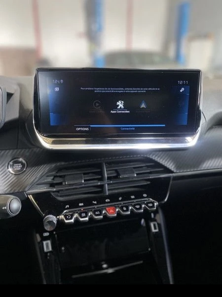 Peugeot 2008 1.5BLUE HDI ALLURE EAT8 131 - изображение 8