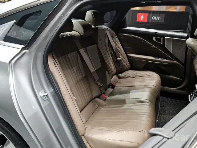 Kia K8 2.5 2WD, снимка 8 - Автомобили и джипове - 55684235
