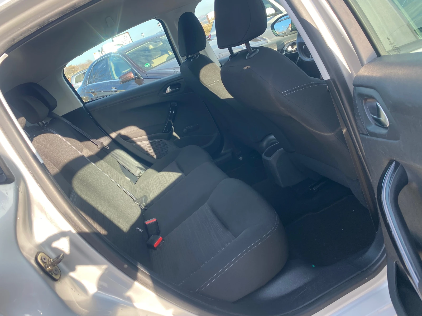 Peugeot 208 1.4HDi, 68,  | Mobile.bg   11