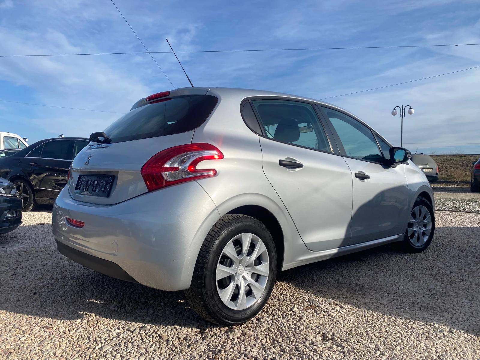 Peugeot 208 1.4HDi, 68кс,  - изображение 3