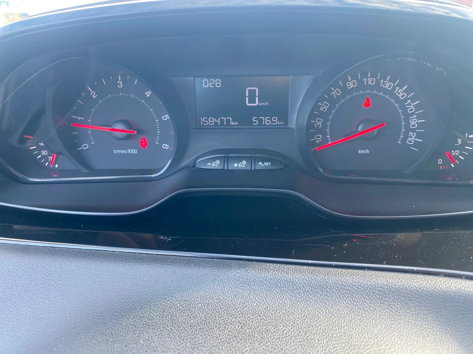 Peugeot 208 1.4HDi, 68,  | Mobile.bg   15