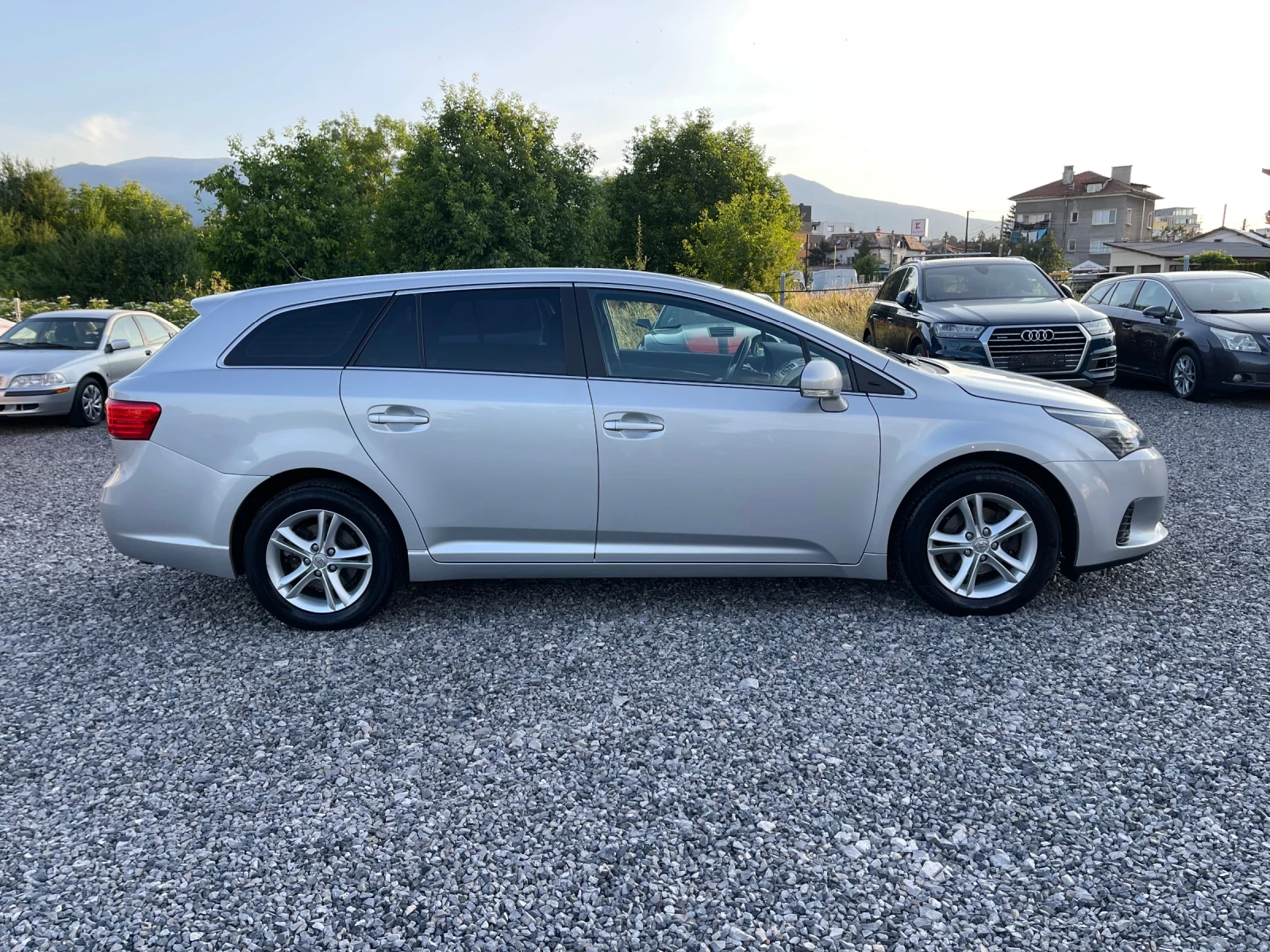 Toyota Avensis 2.0 D-4D, 124 Hp, Facelift, 6ск. Камера, Навигация - изображение 5