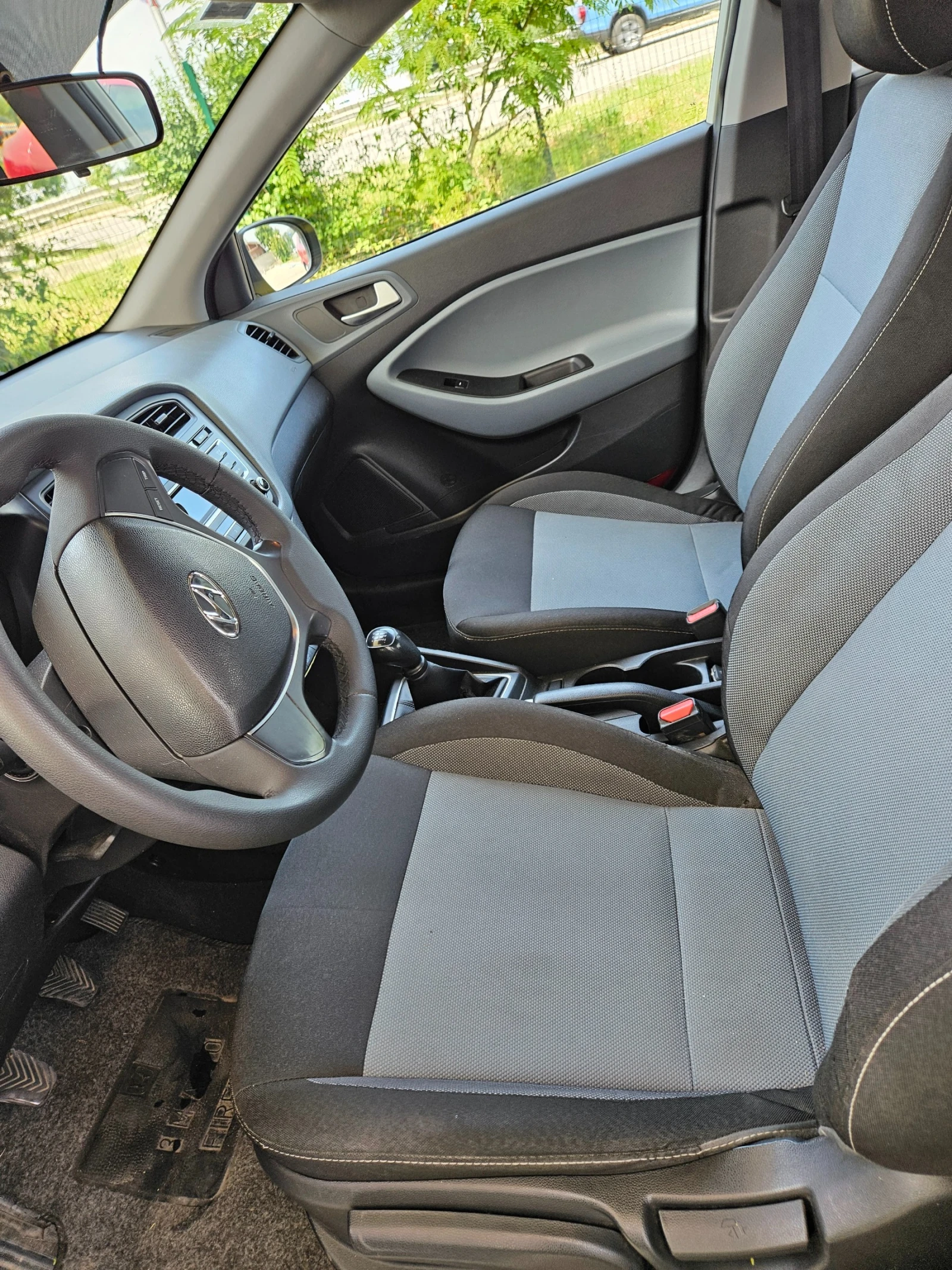 Hyundai I20 ��� - ����������� | Mobile.bg � ����������� 10