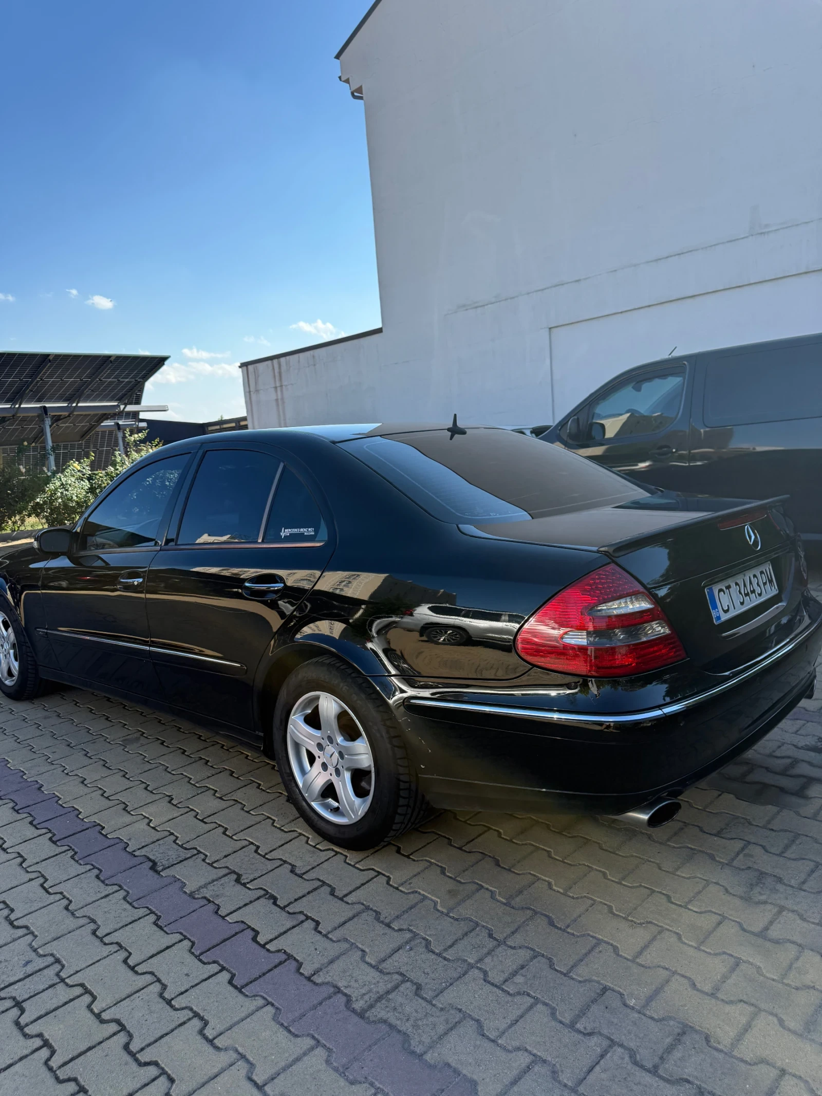 Mercedes-Benz E 320  - изображение 2