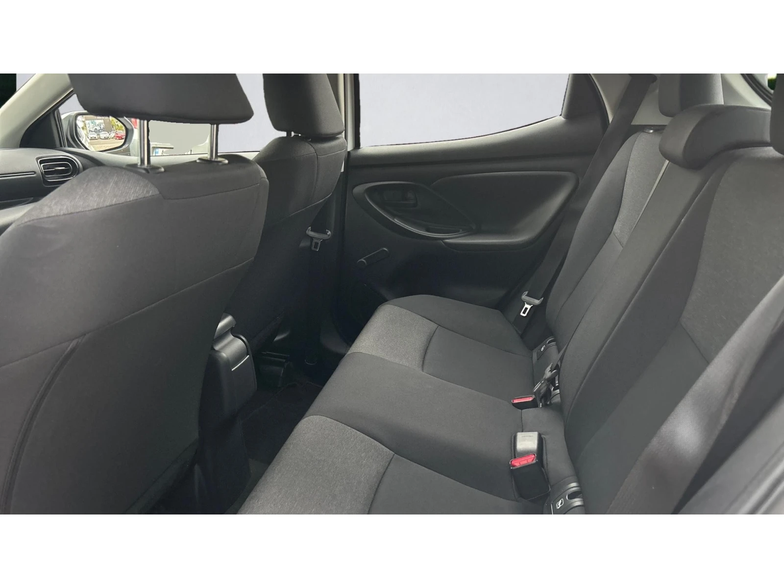 Toyota Yaris    380 . | Mobile.bg   11