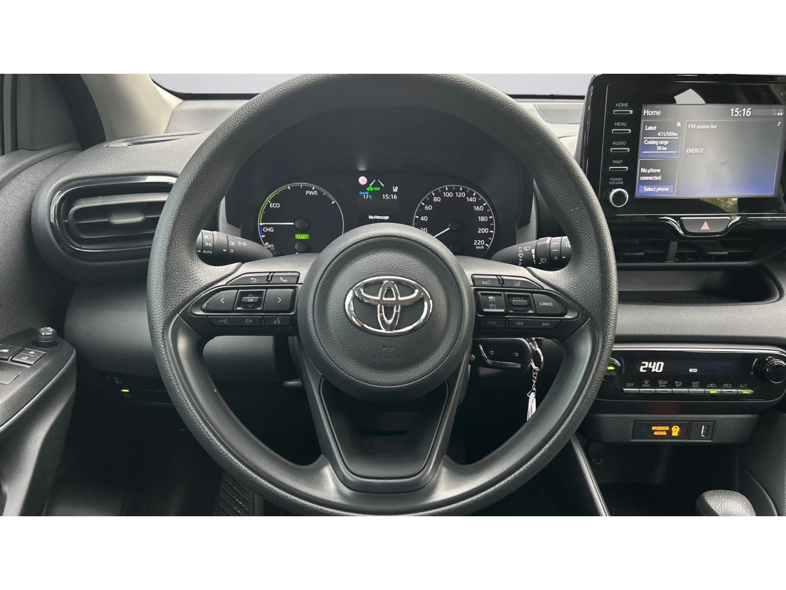Toyota Yaris Месечна вноска от 380 лв. - изображение 9