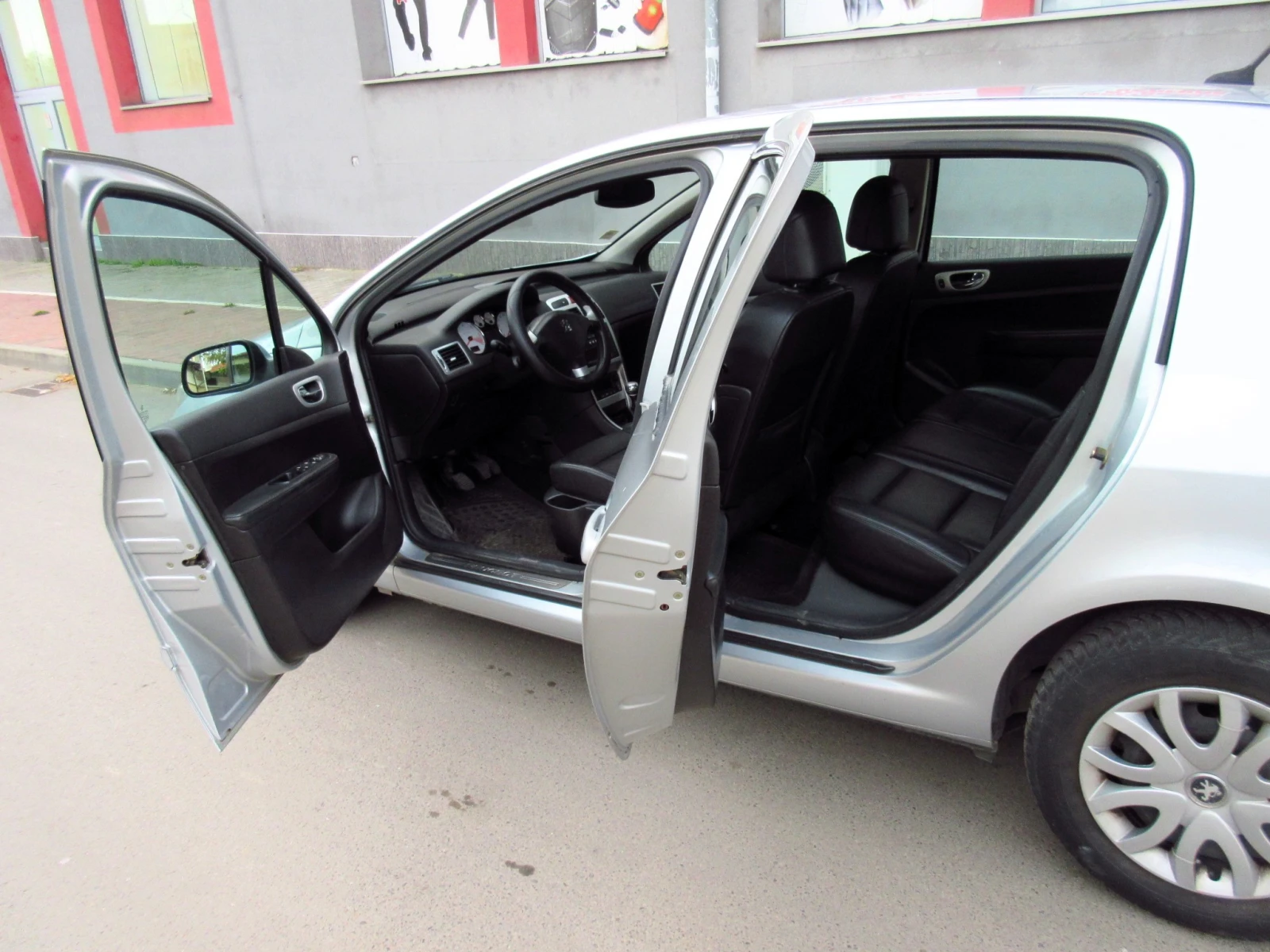 Peugeot 307 1.6HDI Facelift - изображение 9