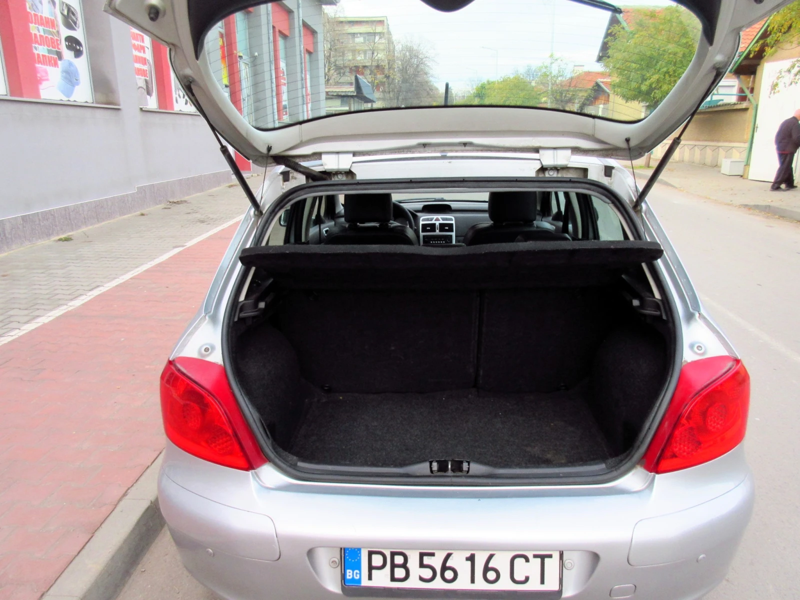 Peugeot 307 1.6HDI Facelift - изображение 7