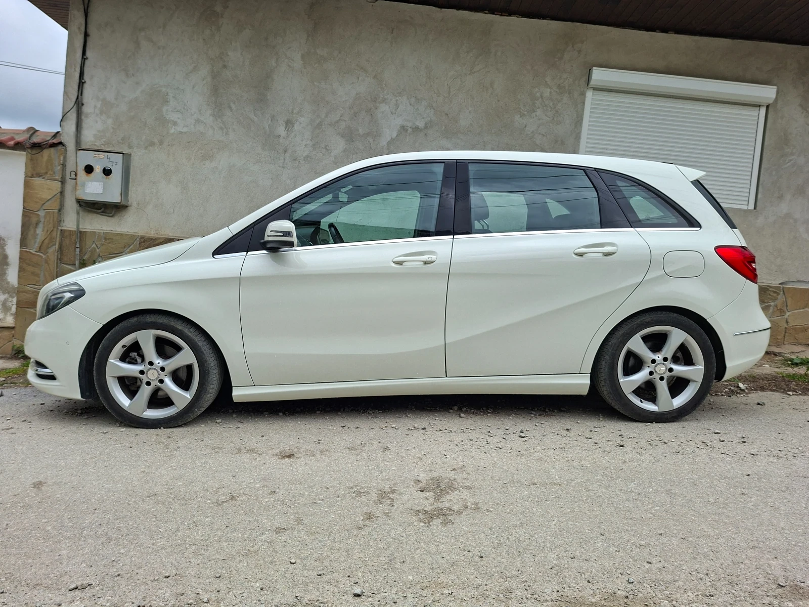 Mercedes-Benz B 200 1.8, снимка 2 - Автомобили и джипове - 53436482