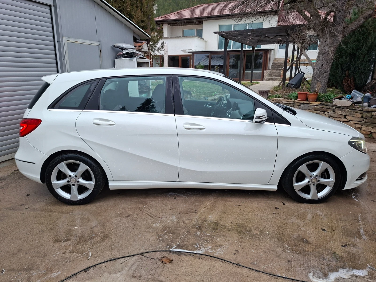 Mercedes-Benz B 200 1.8 - изображение 3