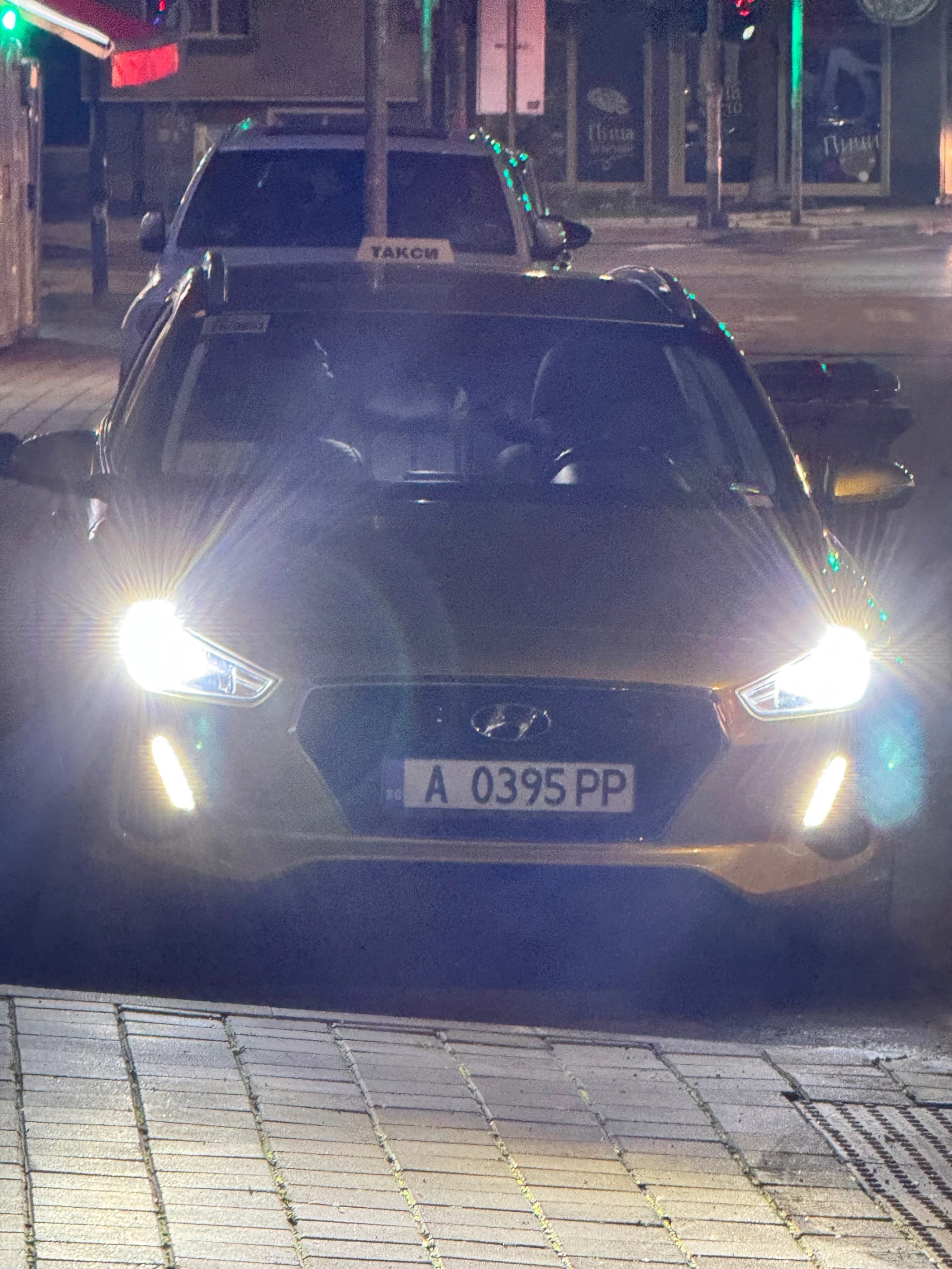 Hyundai I30 1.4, снимка 13 - Автомобили и джипове - 53775100