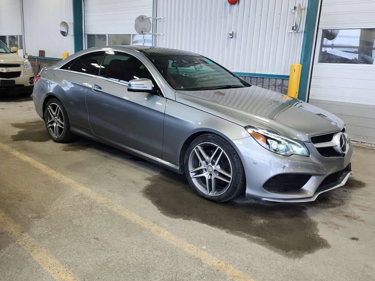 Mercedes-Benz E 400 АМГ Пакет/CARFAX /Кожа/Нави/Подгрев/Панорама - изображение 2