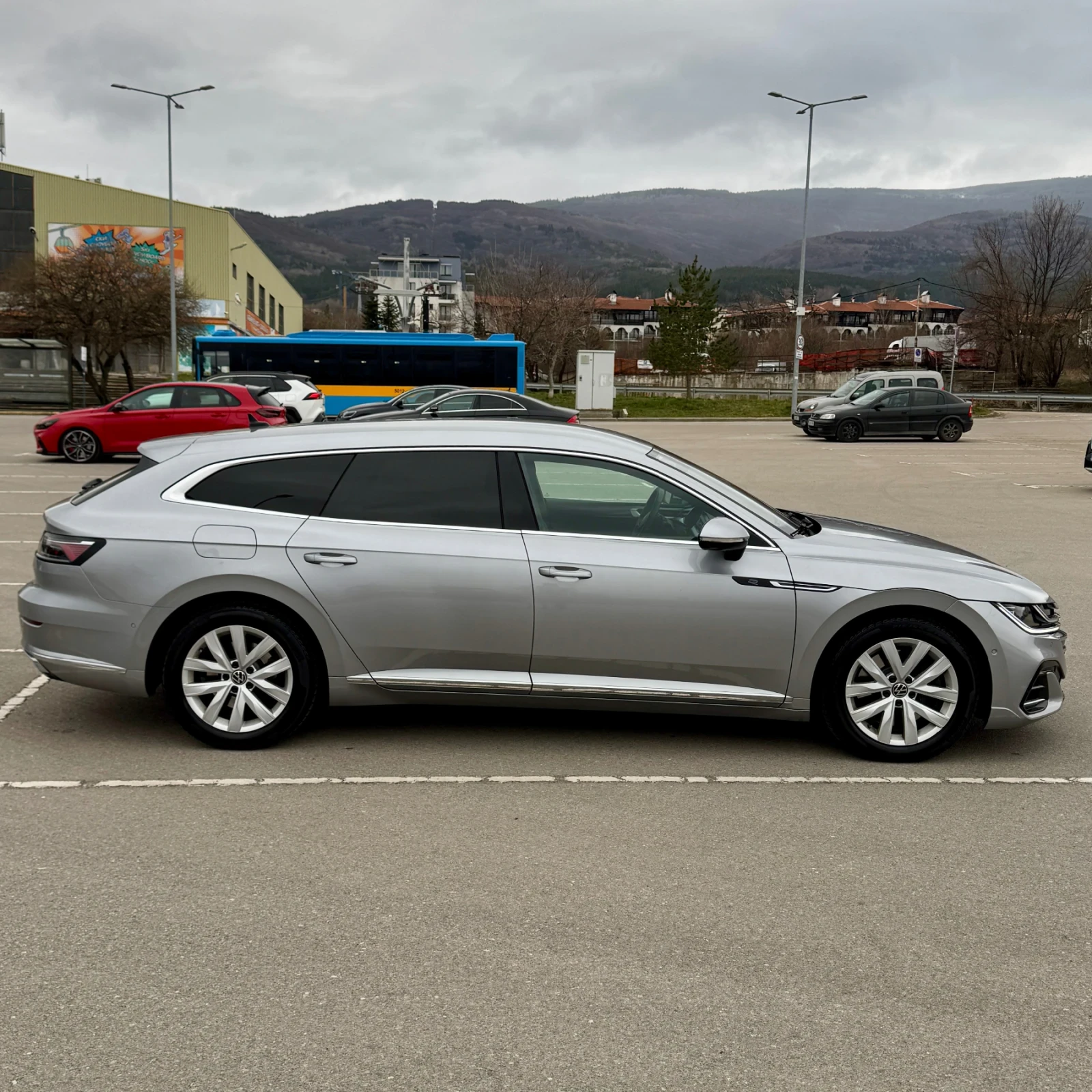VW Arteon 2.0 tsi r line shooting brake 4 motion, снимка 4 - Автомобили и джипове - 53890988