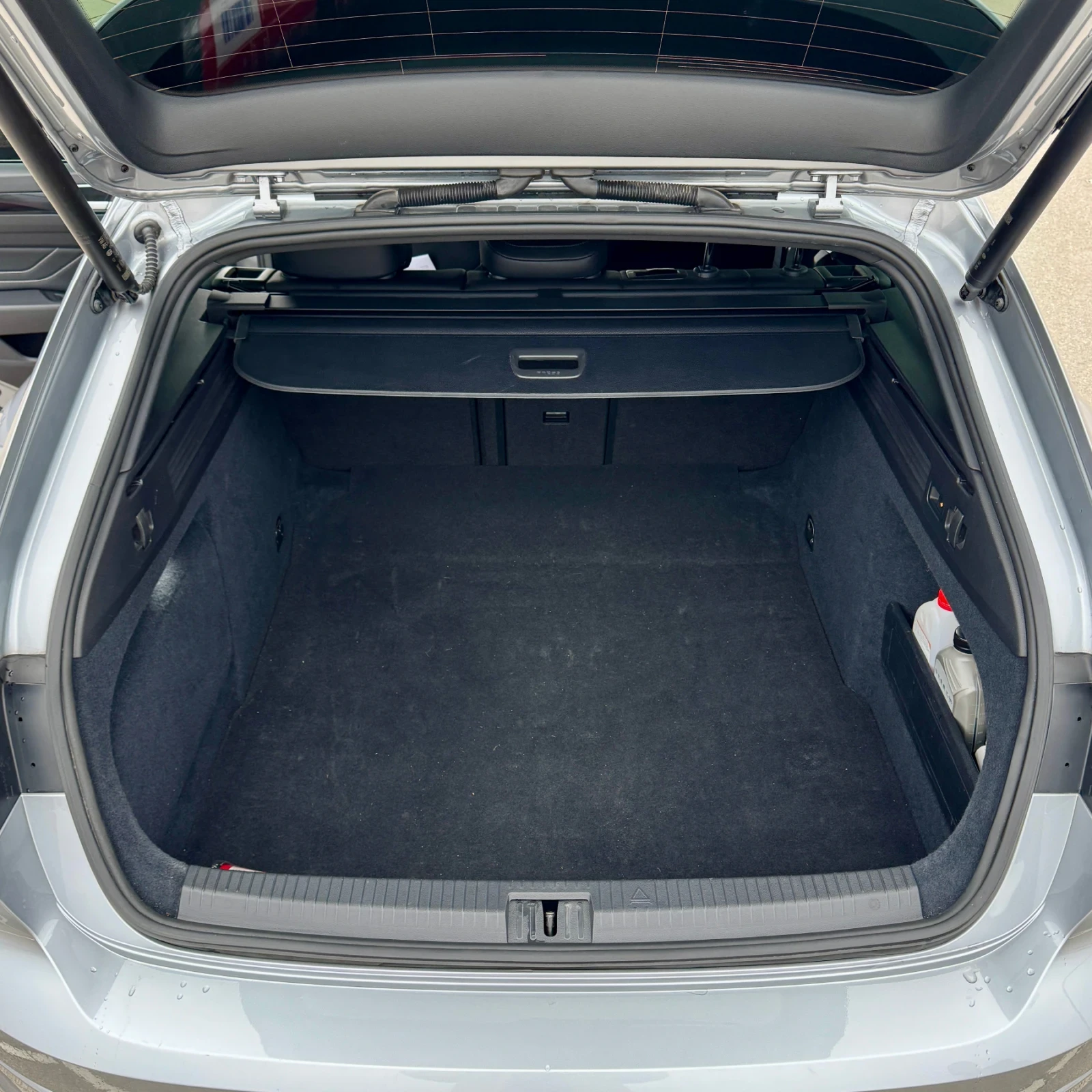 VW Arteon 2.0 tsi r line shooting brake 4 motion, снимка 14 - Автомобили и джипове - 53890988