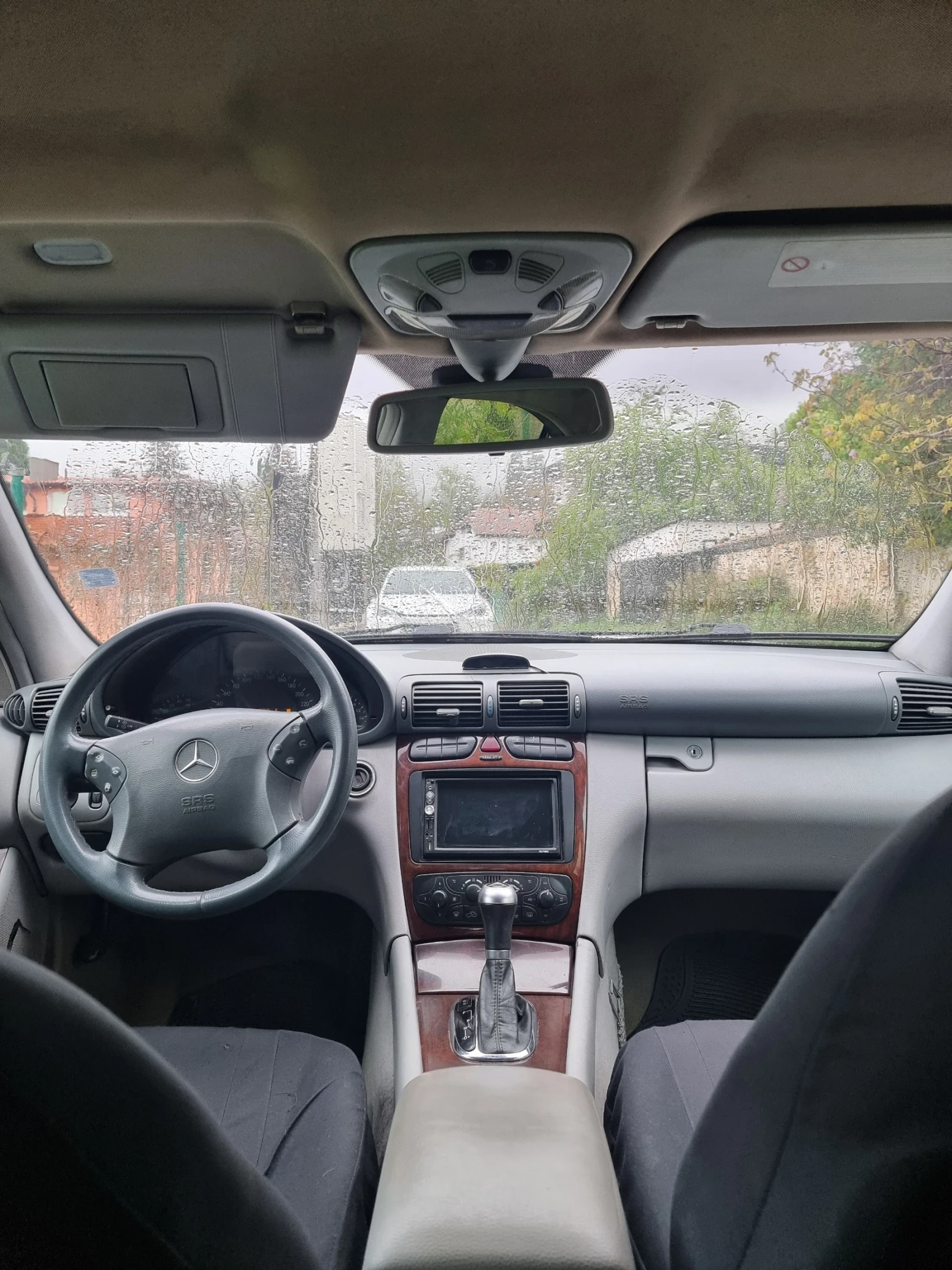Mercedes-Benz C 220, снимка 4 - Автомобили и джипове - 54395097