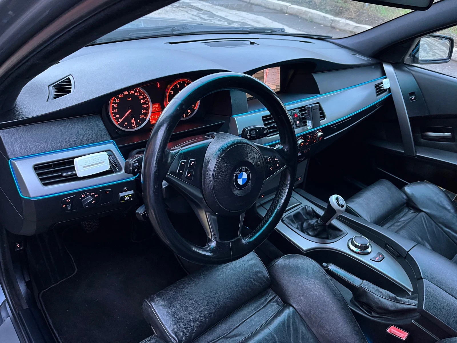 BMW 523 523, снимка 6 - Автомобили и джипове - 55038149