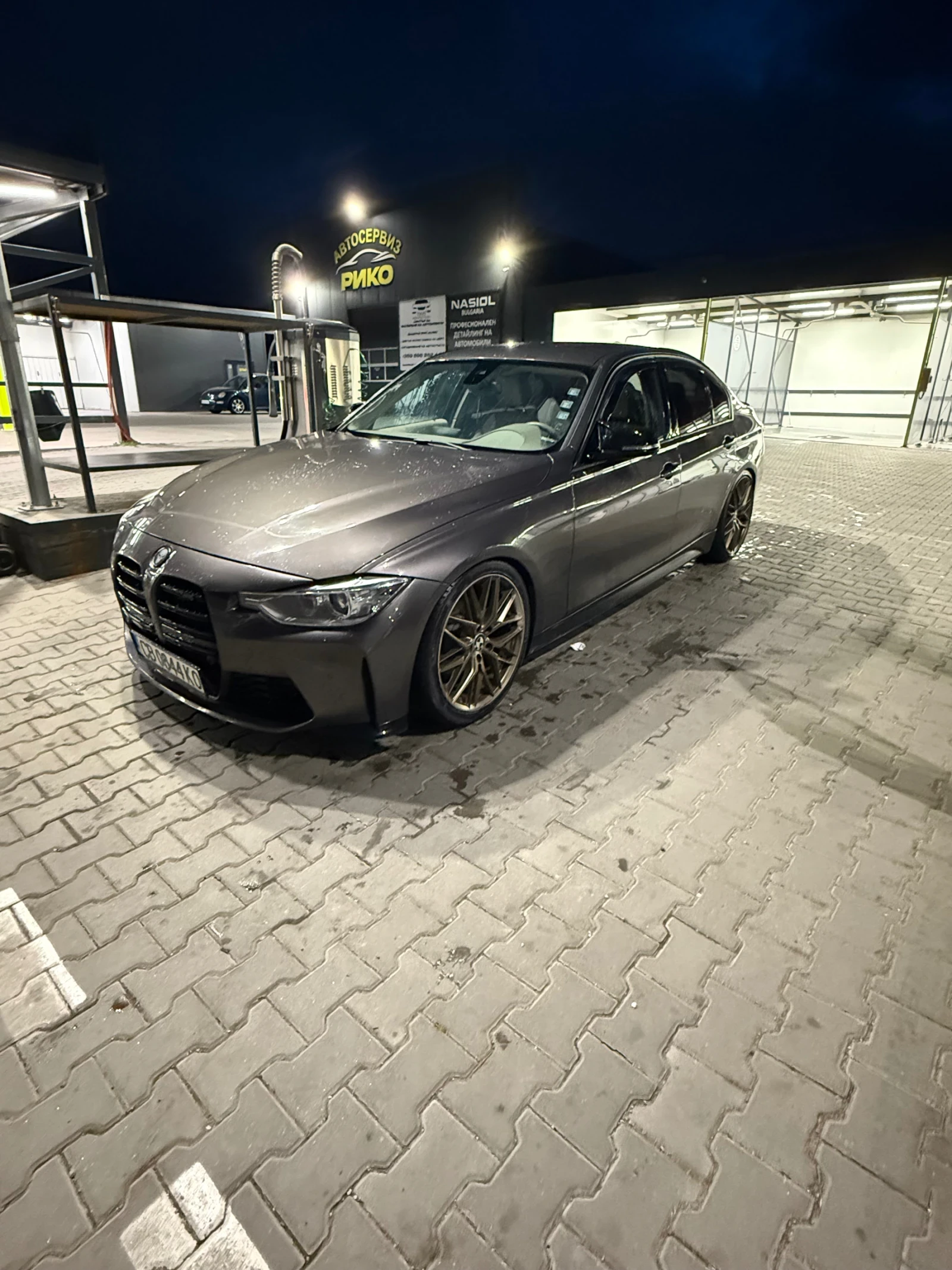BMW 320