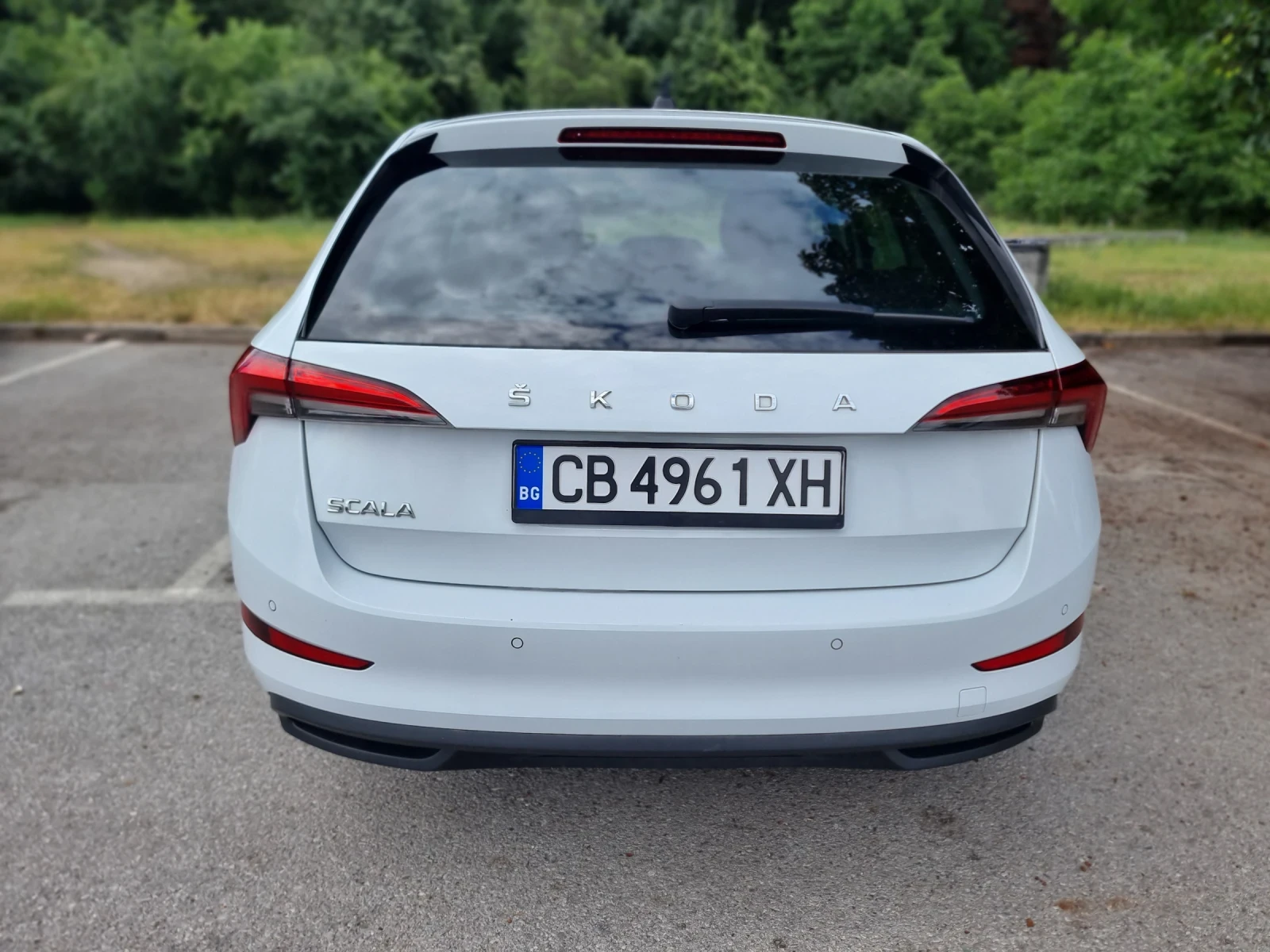 Skoda Scala 1.5 TSI, 150 кс, 2020г, бензин, автоматик, гаражна, снимка 4 - Автомобили и джипове - 55282732