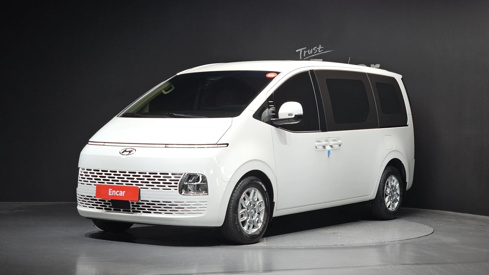 Hyundai Staria Modern* BLIND SPOT* ПОДГРЕВ ВОЛАН* КРАЙНА ЦЕНА