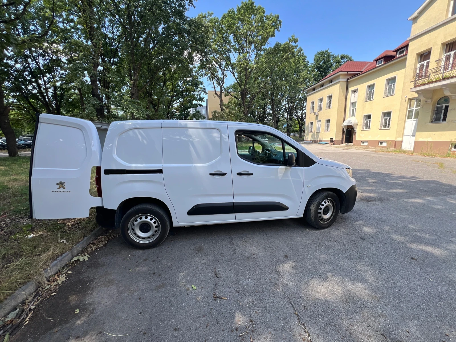 Peugeot Partner Товарен N1 в ГАРАНЦИЯ, снимка 7 - Автомобили и джипове - 55526095