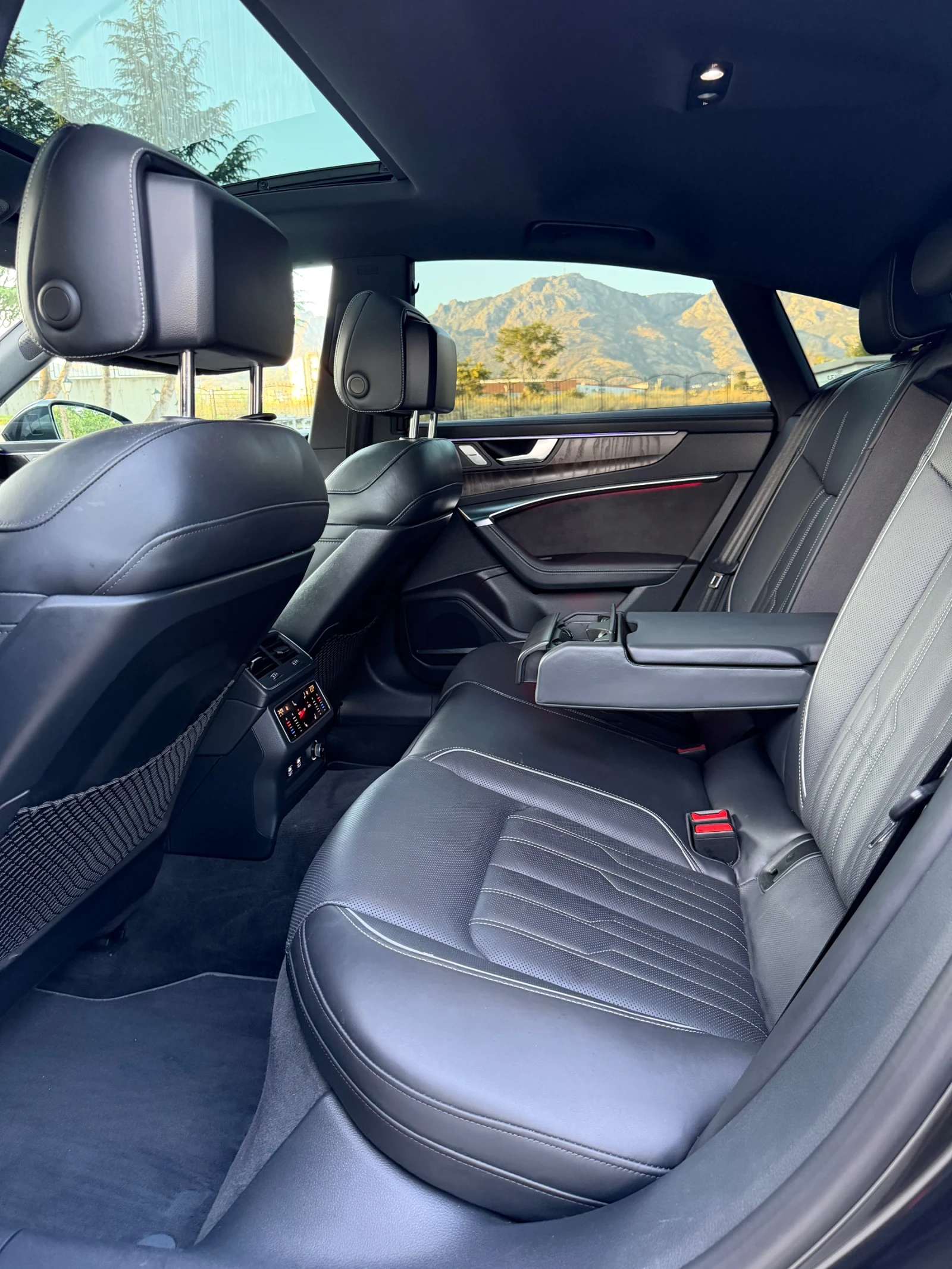 Audi A7 S7 55TFSI Quattro/B&O/Масаж/Head-up/360/, снимка 12 - Автомобили и джипове - 55772113