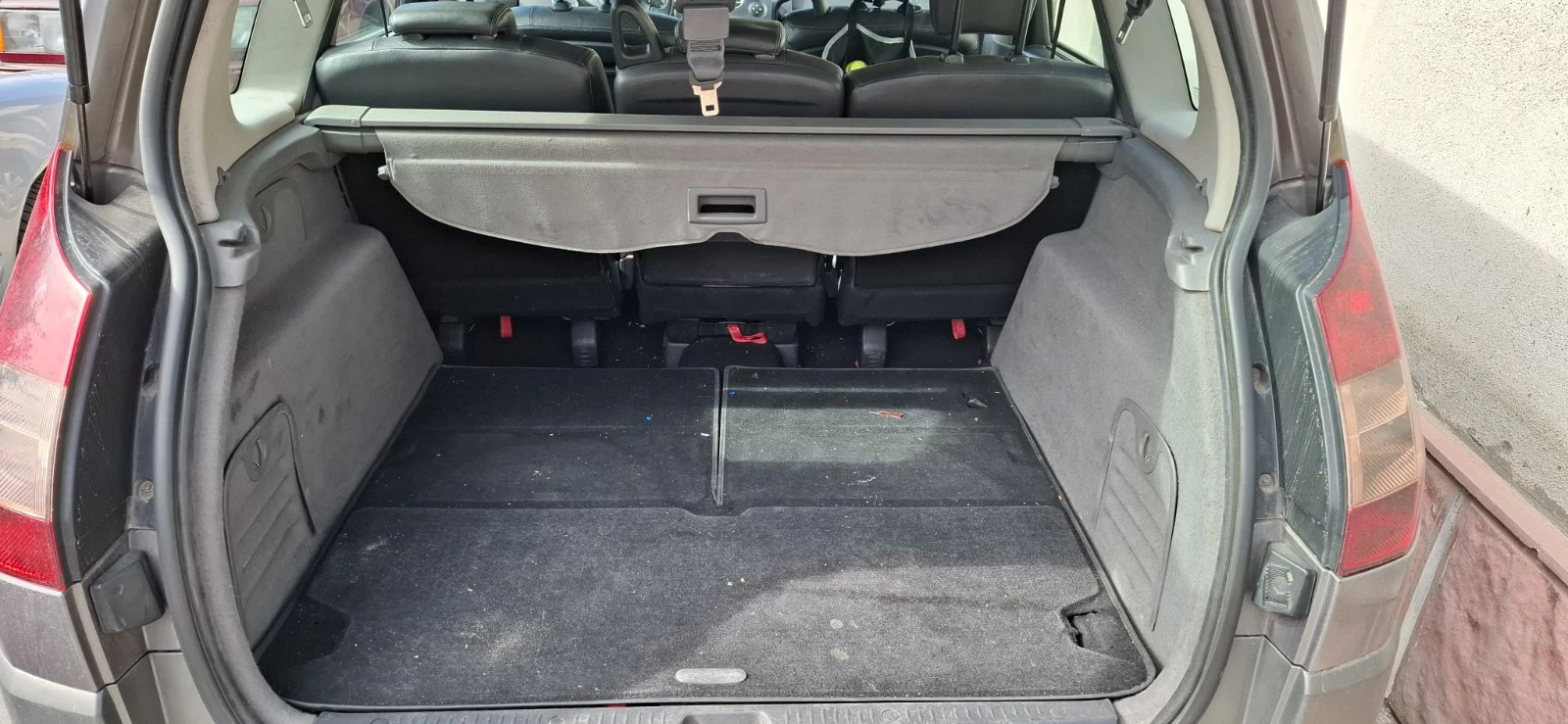 Renault Grand scenic 1.9 DCI, снимка 9 - Автомобили и джипове - 56576181