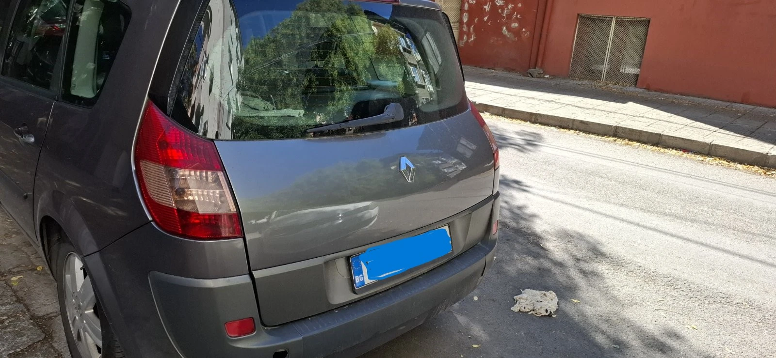 Renault Grand scenic 1.9 DCI, снимка 3 - Автомобили и джипове - 56576181