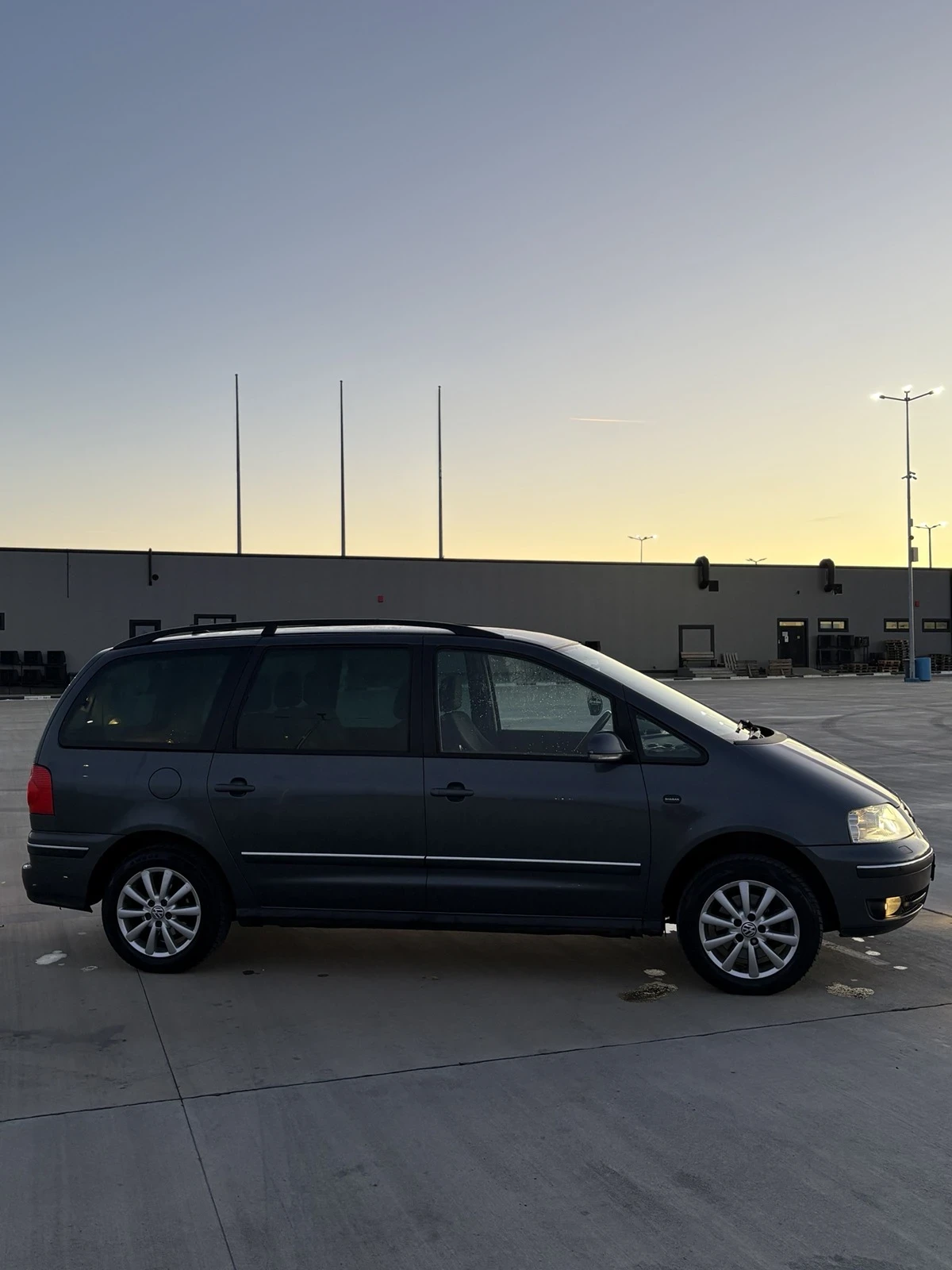 VW Sharan, снимка 3 - Автомобили и джипове - 56740790