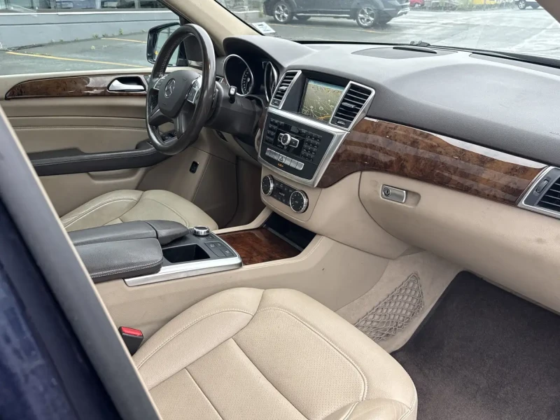 Mercedes-Benz ML 350 Keyless/Harman Kardon/подгрев/панорама/лизинг, снимка 10 - Автомобили и джипове - 52317607