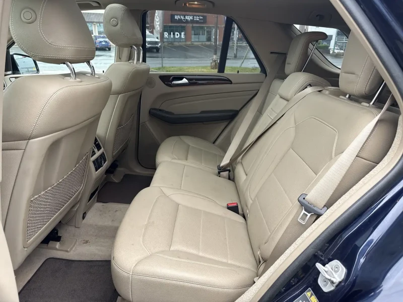 Mercedes-Benz ML 350 Keyless/Harman Kardon/подгрев/панорама/лизинг, снимка 17 - Автомобили и джипове - 52317607