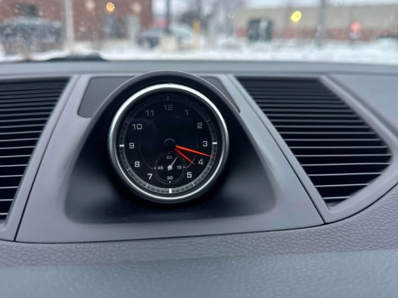 Porsche Macan * Sport Edition AWD * CARFAX * ЦЕНА ДО БГ, снимка 13 - Автомобили и джипове - 52968099