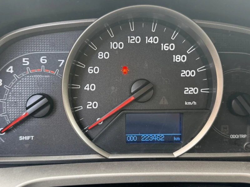 Toyota Rav4 2.0D 4x4, снимка 11 - Автомобили и джипове - 53164833