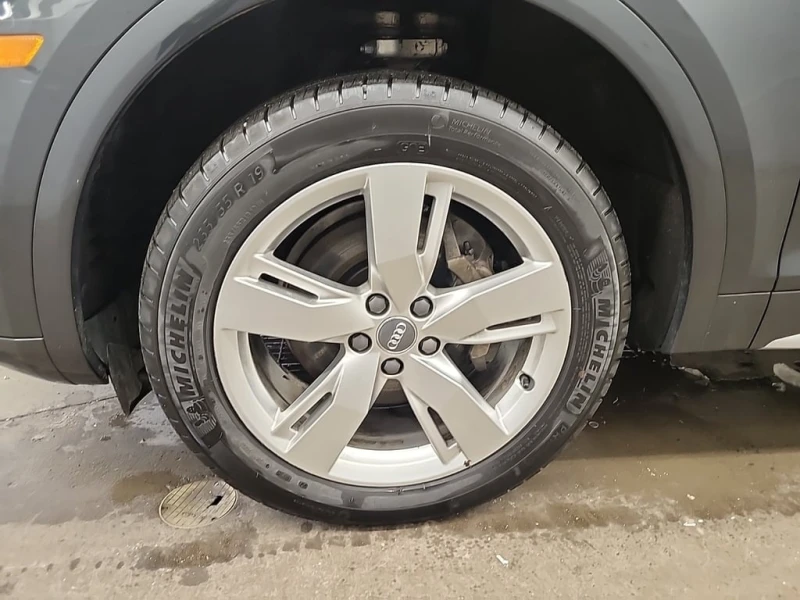 Audi Q5 * TECHNIK * CARFAX * БЕЗ ПЪРВОНАЧАЛНА ВНОСКА, снимка 17 - Автомобили и джипове - 53231801