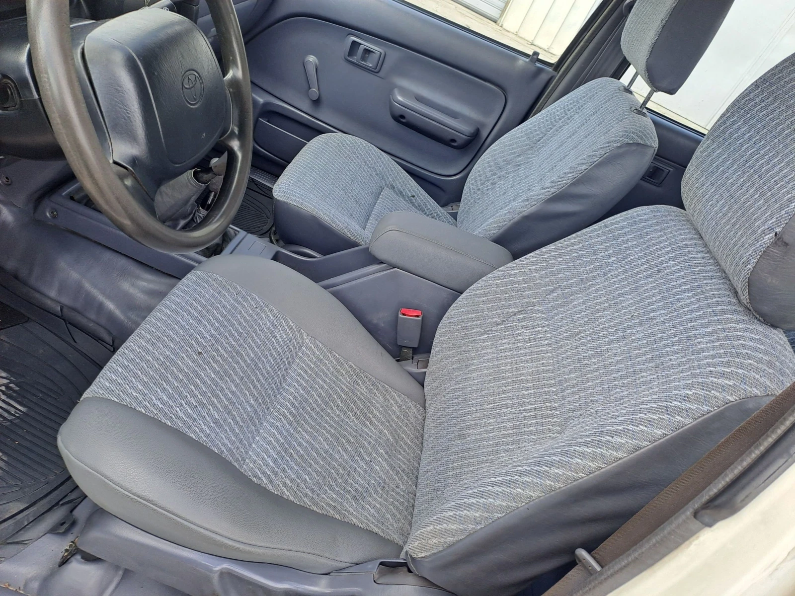 Toyota Hilux 2.4 tdi - изображение 8