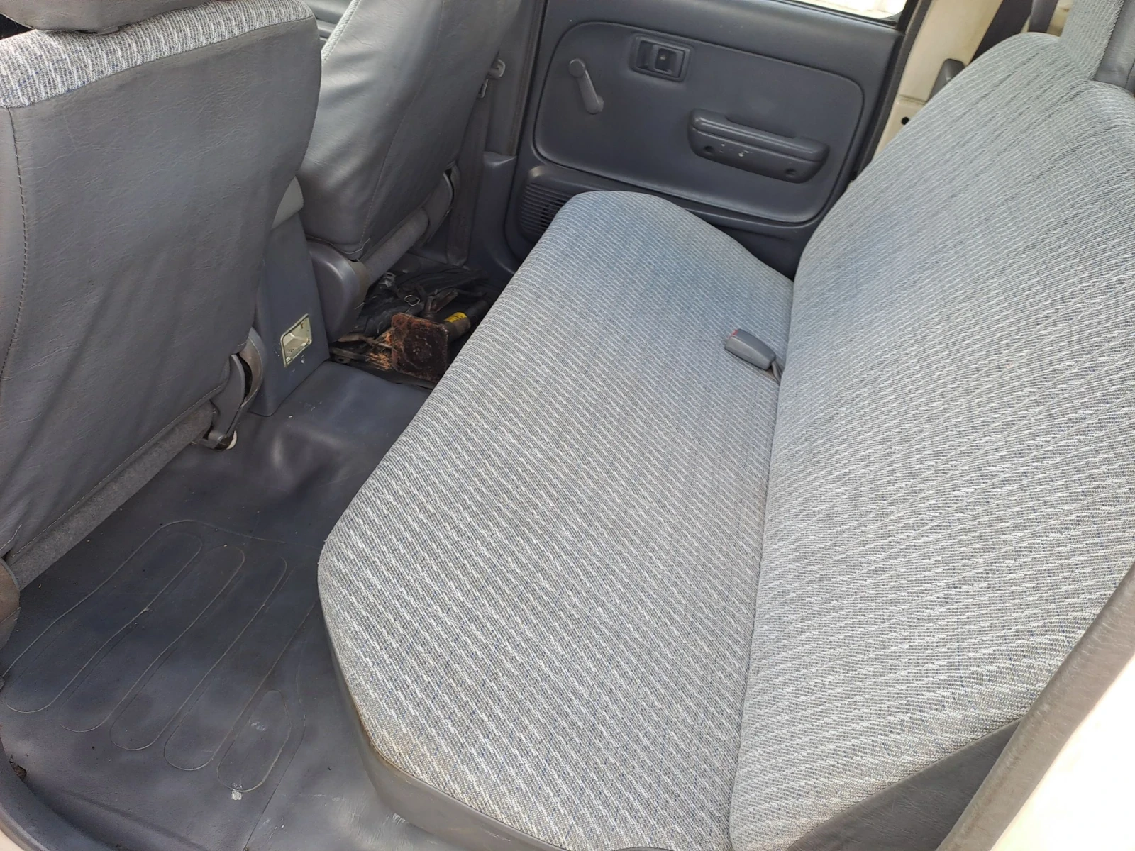 Toyota Hilux 2.4 tdi - изображение 7