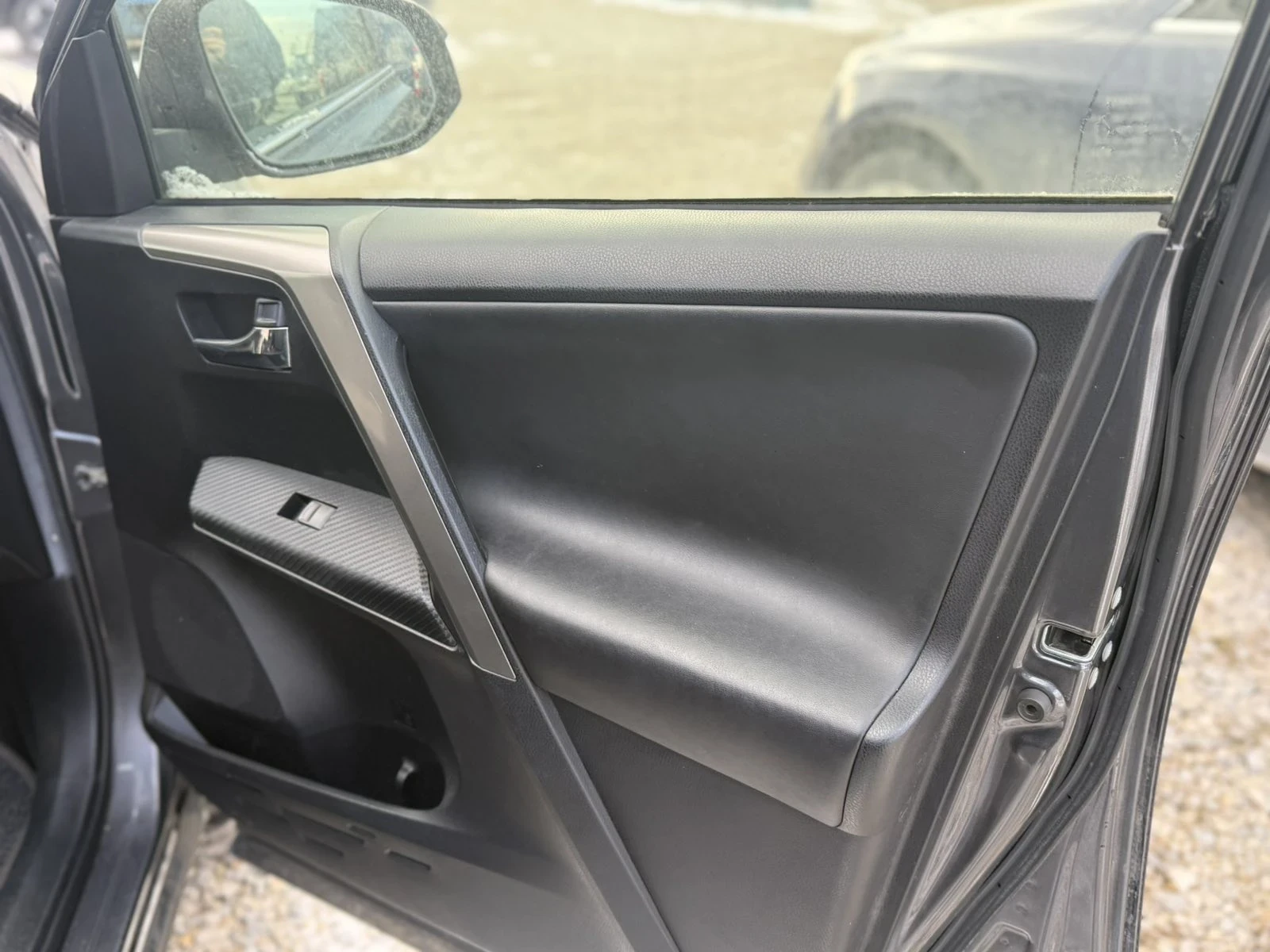 Toyota Rav4 2.0D 4x4 | Mobile.bg � ����������� 9