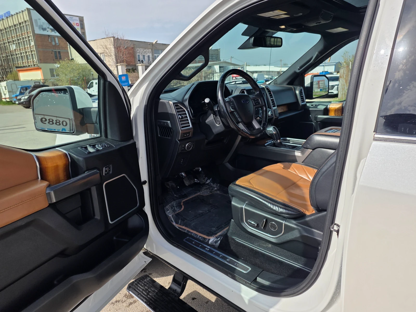 Ford F150 LIMITED НАЛИЧЕН, снимка 11 - Автомобили и джипове - 53740157