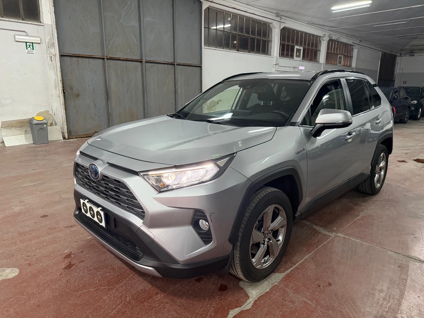 Toyota Rav4 2.5 VVT-i Dynamic, снимка 2 - Автомобили и джипове - 54281527