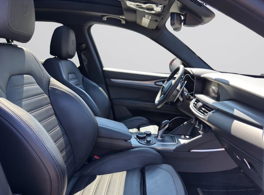 Alfa Romeo Stelvio Ti Sport / Harman Kardon / ПАНОРАМА / 79, 950км !, снимка 14 - Автомобили и джипове - 54704946