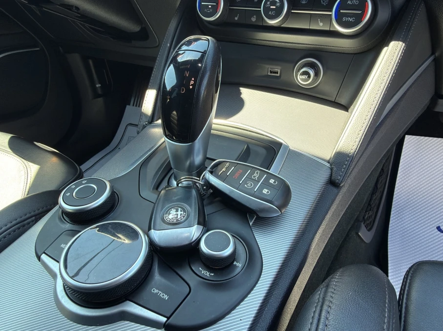 Alfa Romeo Stelvio Ti Sport / Harman Kardon / ПАНОРАМА / 79, 950км !, снимка 11 - Автомобили и джипове - 54704946